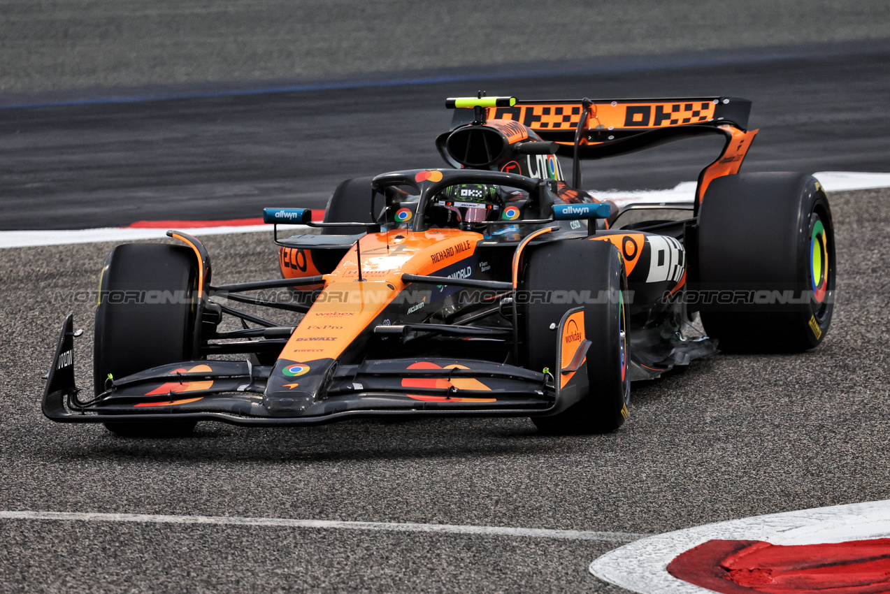 TEST BAHRAIN, Lando Norris (GBR) McLaren MCL39.

27.02.2025. Formula 1 Testing, Sakhir, Bahrain, Day Two.

- www.xpbimages.com, EMail: requests@xpbimages.com © Copyright: Bearne / XPB Images