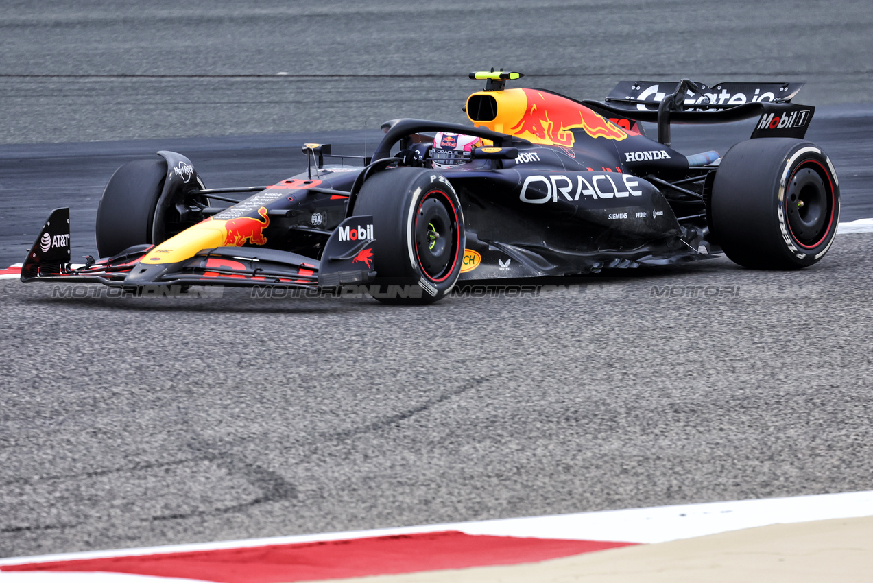 TEST BAHRAIN, Liam Lawson (NZL) Red Bull Racing RB21.

27.02.2025. Formula 1 Testing, Sakhir, Bahrain, Day Two.

- www.xpbimages.com, EMail: requests@xpbimages.com © Copyright: Bearne / XPB Images