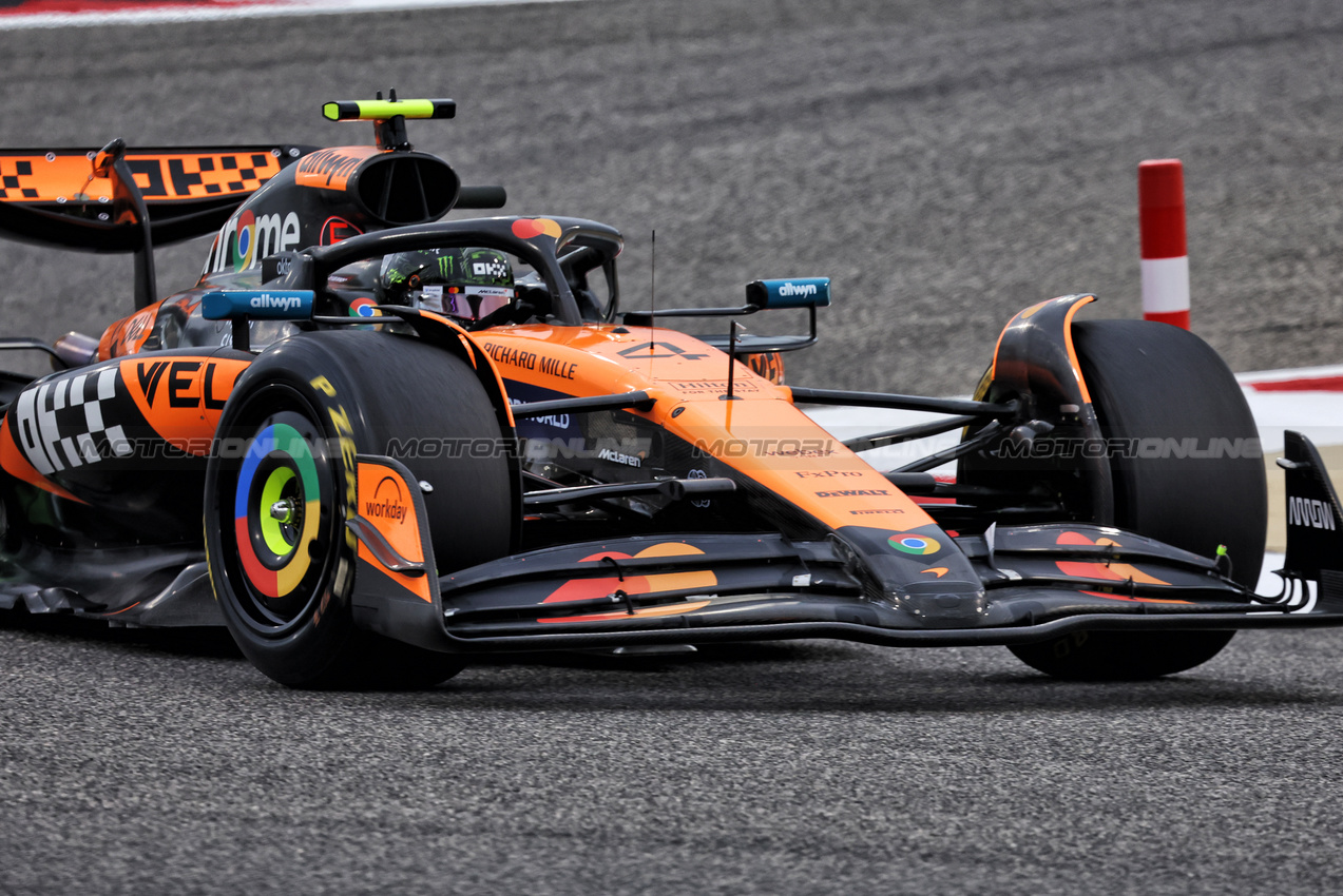 TEST BAHRAIN, Lando Norris (GBR) McLaren MCL39.

27.02.2025. Formula 1 Testing, Sakhir, Bahrain, Day Two.

- www.xpbimages.com, EMail: requests@xpbimages.com © Copyright: Bearne / XPB Images