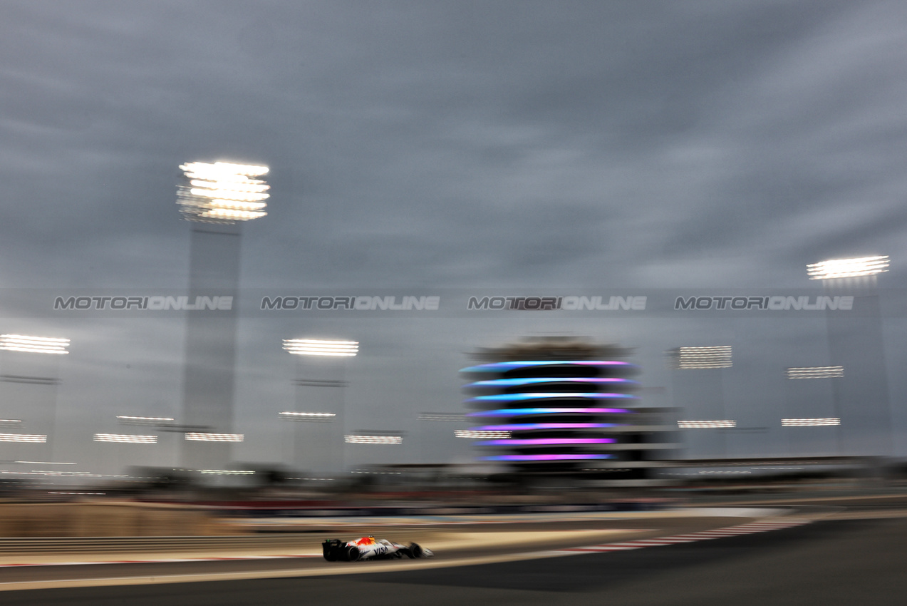 TEST BAHRAIN, Isack Hadjar (FRA) Racing Bulls VCARB 02.

27.02.2025. Formula 1 Testing, Sakhir, Bahrain, Day Two.

- www.xpbimages.com, EMail: requests@xpbimages.com © Copyright: Bearne / XPB Images