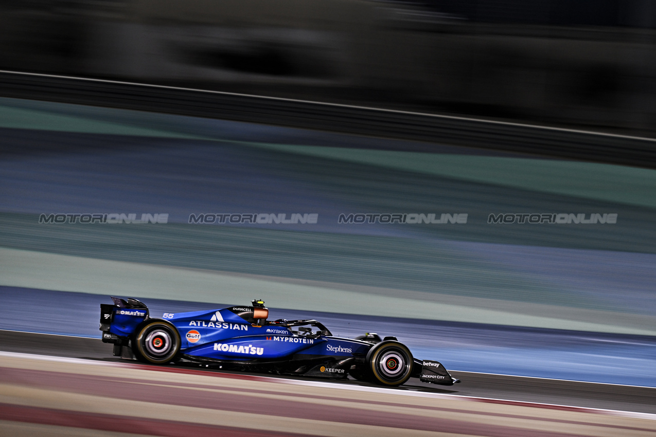 TEST BAHRAIN, Carlos Sainz (ESP) Atlassian Williams Racing FW46.

27.02.2025. Formula 1 Testing, Sakhir, Bahrain, Day Two.

- www.xpbimages.com, EMail: requests@xpbimages.com © Copyright: Price / XPB Images
