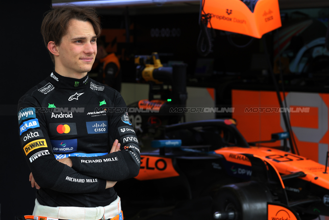 TEST BAHRAIN, Oscar Piastri (AUS) McLaren.

27.02.2025. Formula 1 Testing, Sakhir, Bahrain, Day Two.

 - www.xpbimages.com, EMail: requests@xpbimages.com © Copyright: Coates / XPB Images
