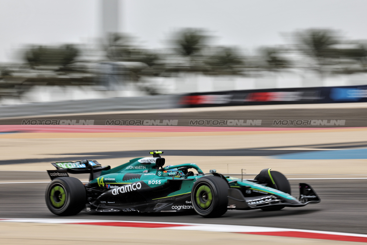 TEST BAHRAIN, Fernando Alonso (ESP) Aston Martin F1 Team AMR25.

27.02.2025. Formula 1 Testing, Sakhir, Bahrain, Day Two.

- www.xpbimages.com, EMail: requests@xpbimages.com © Copyright: Bearne / XPB Images