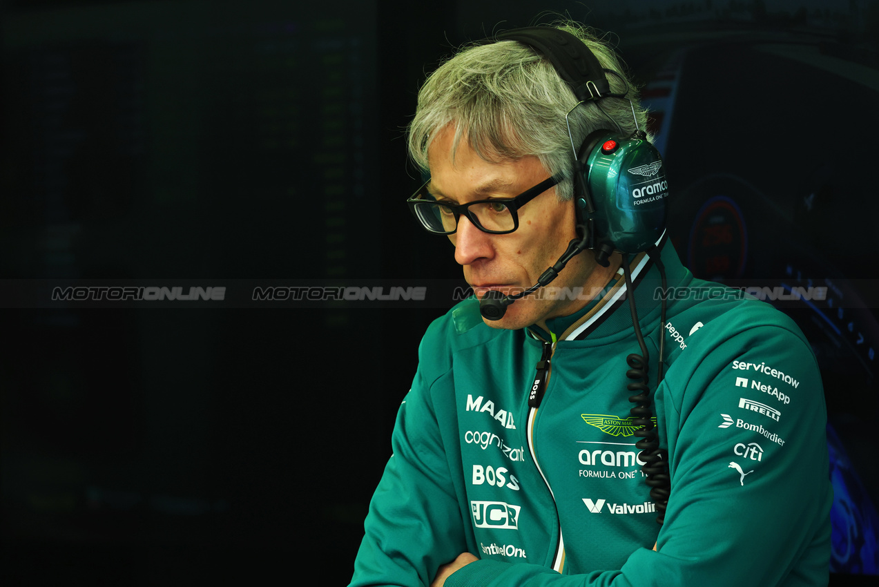 TEST BAHRAIN, Mike Krack (LUX) Aston Martin F1 Team Chief Trackside Officer.

27.02.2025. Formula 1 Testing, Sakhir, Bahrain, Day Two.

- www.xpbimages.com, EMail: requests@xpbimages.com © Copyright: Batchelor / XPB Images