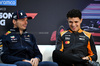 TEST BAHRAIN, (L to R): Max Verstappen (NLD) Red Bull Racing e Lando Norris (GBR) McLaren in the FIA Press Conference.

27.02.2025. Formula 1 Testing, Sakhir, Bahrain, Day Two.

- www.xpbimages.com, EMail: requests@xpbimages.com © Copyright: Price / XPB Images