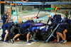 TEST BAHRAIN, Carlos Sainz (ESP) Atlassian Williams Racing FW46 practices a pit stop.

27.02.2025. Formula 1 Testing, Sakhir, Bahrain, Day Two.

- www.xpbimages.com, EMail: requests@xpbimages.com © Copyright: Batchelor / XPB Images