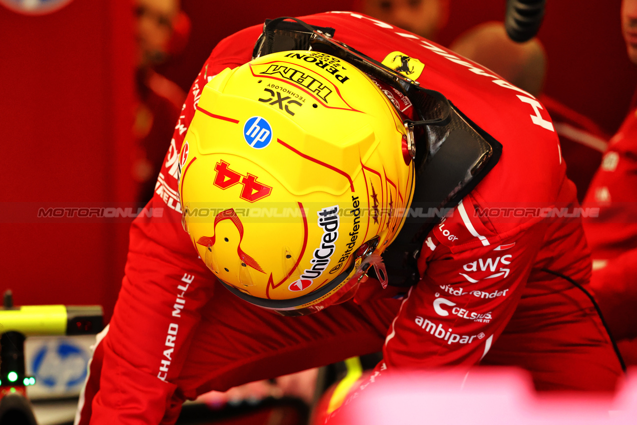 TEST BAHRAIN, Lewis Hamilton (GBR) Ferrari SF-25.

26.02.2025. Formula 1 Testing, Sakhir, Bahrain, Day One.

- www.xpbimages.com, EMail: requests@xpbimages.com © Copyright: Charniaux / XPB Images