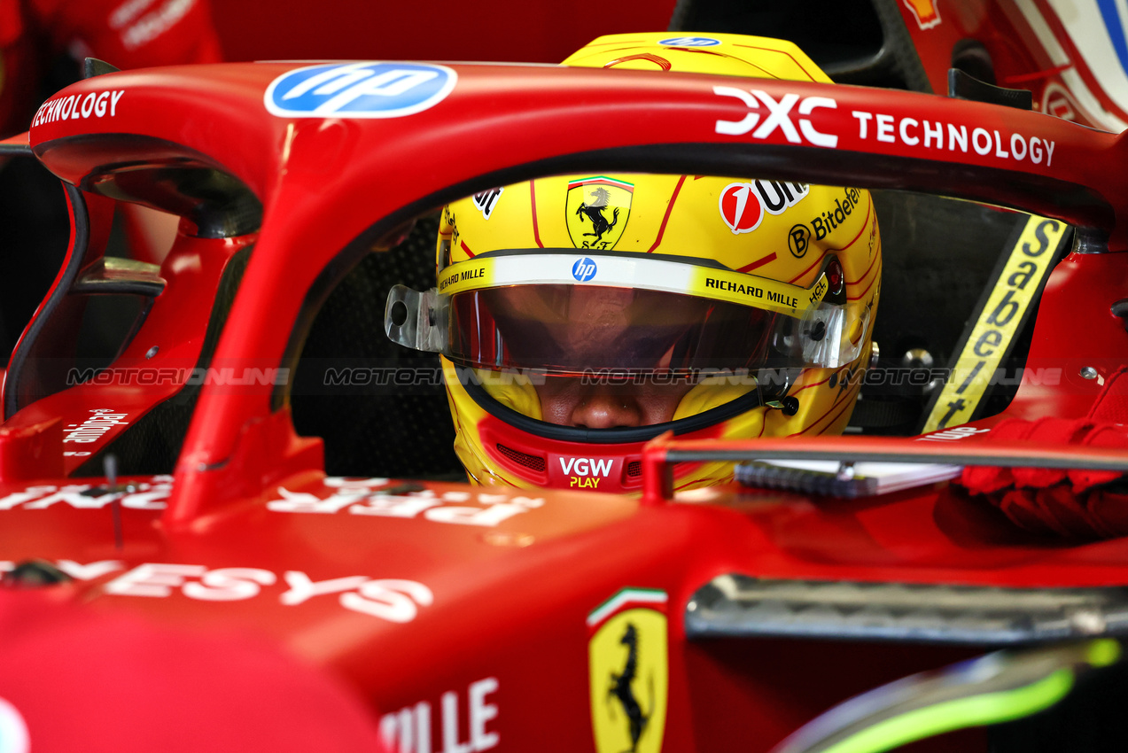 TEST BAHRAIN, Lewis Hamilton (GBR) Ferrari SF-25.

26.02.2025. Formula 1 Testing, Sakhir, Bahrain, Day One.

- www.xpbimages.com, EMail: requests@xpbimages.com © Copyright: Charniaux / XPB Images