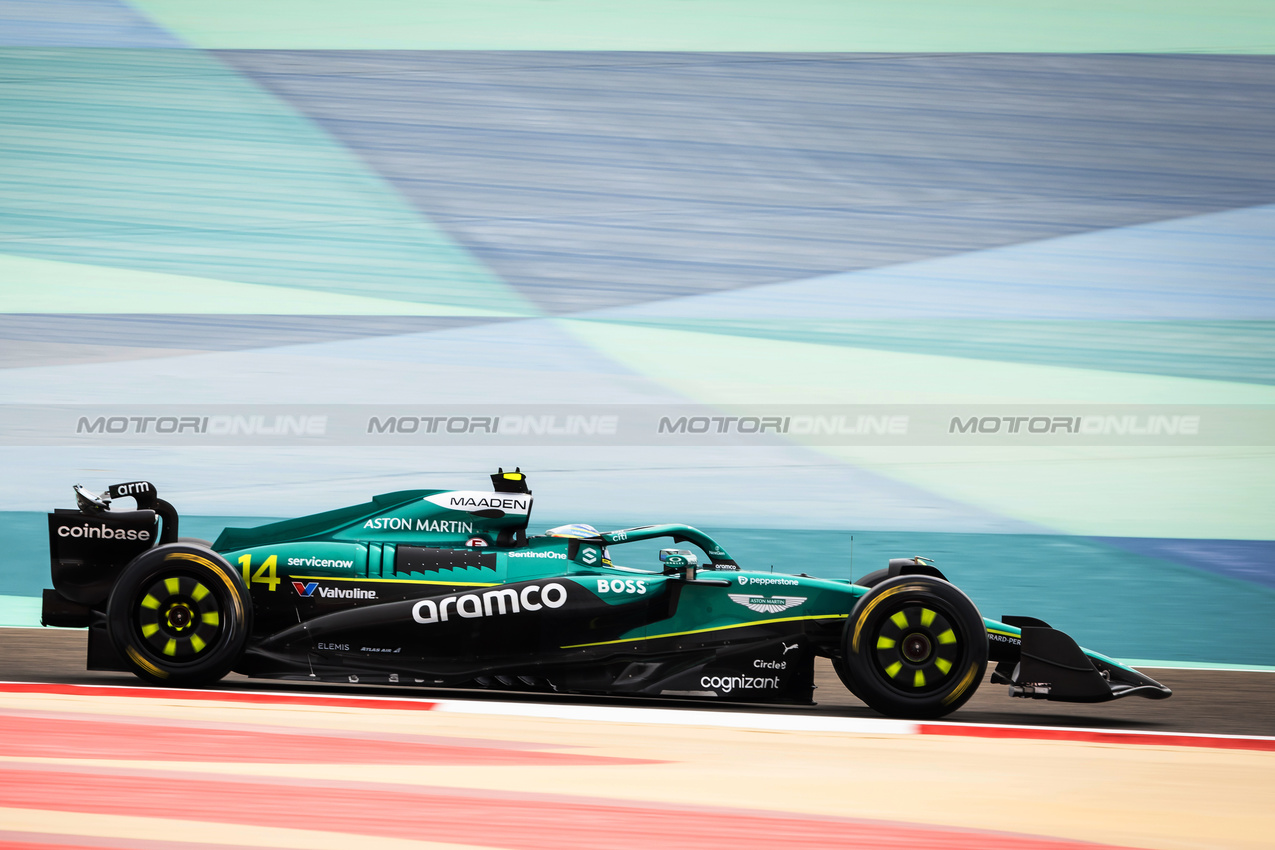 TEST BAHRAIN, Fernando Alonso (ESP) Aston Martin F1 Team AMR25.

26.02.2025. Formula 1 Testing, Sakhir, Bahrain, Day One.

- www.xpbimages.com, EMail: requests@xpbimages.com © Copyright: Bearne / XPB Images