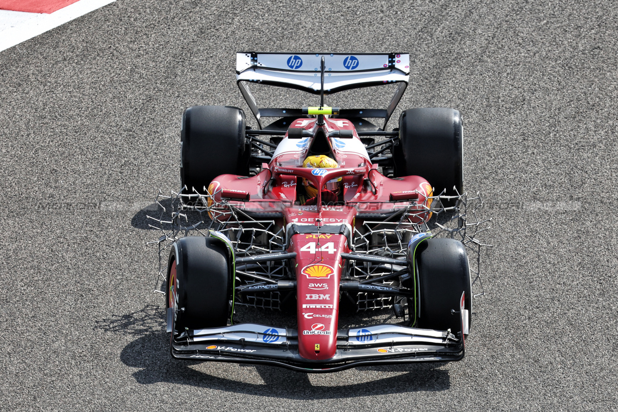 TEST BAHRAIN, Lewis Hamilton (GBR) Ferrari SF-25.

26.02.2025. Formula 1 Testing, Sakhir, Bahrain, Day One.

- www.xpbimages.com, EMail: requests@xpbimages.com © Copyright: Bearne / XPB Images