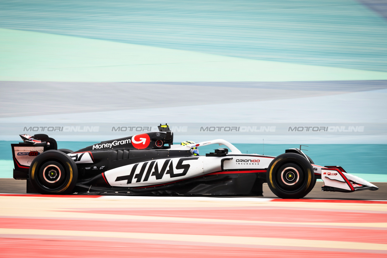 TEST BAHRAIN, Oliver Bearman (GBR) Haas VF-25.

26.02.2025. Formula 1 Testing, Sakhir, Bahrain, Day One.

- www.xpbimages.com, EMail: requests@xpbimages.com © Copyright: Bearne / XPB Images