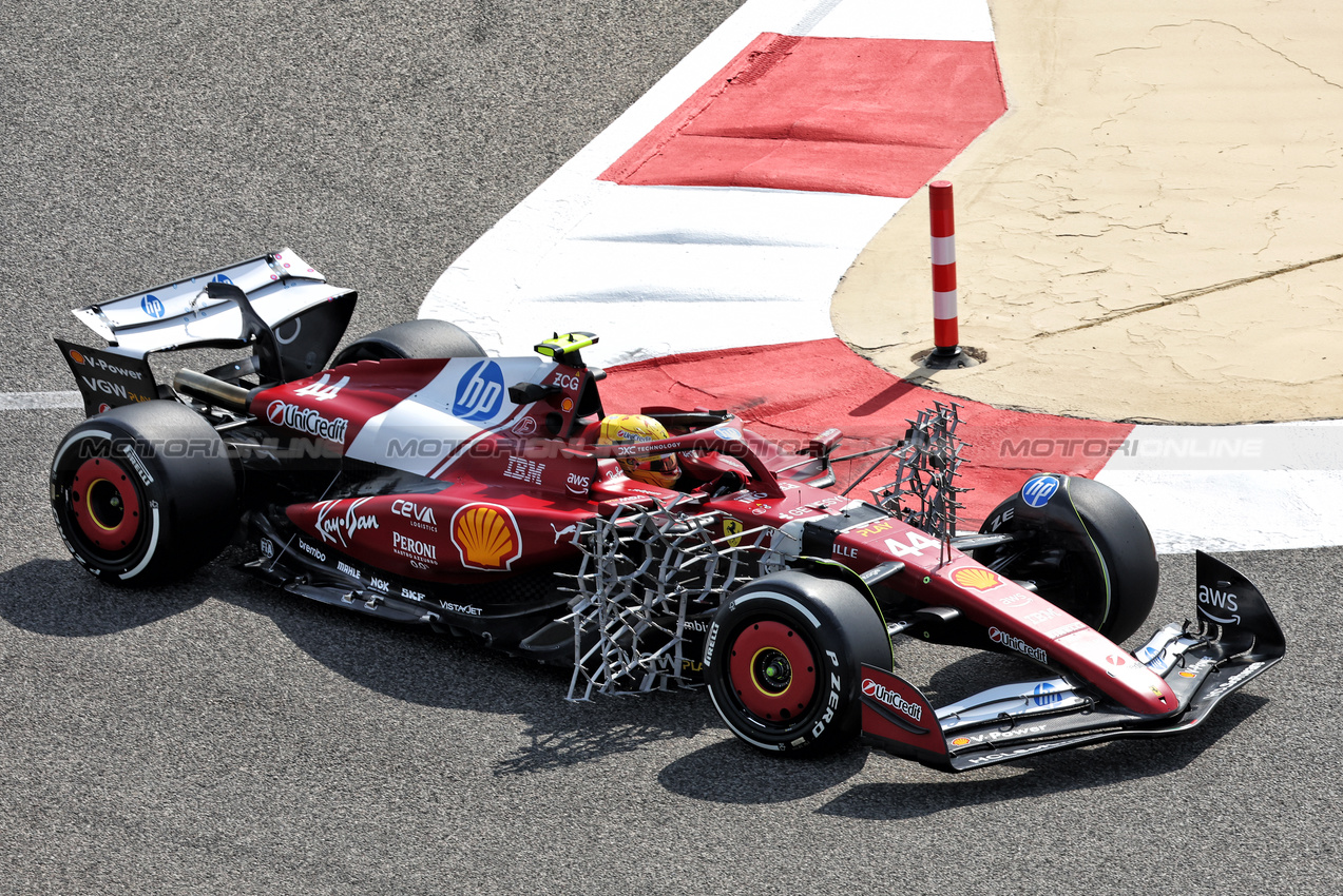 TEST BAHRAIN, Lewis Hamilton (GBR) Ferrari SF-25.

26.02.2025. Formula 1 Testing, Sakhir, Bahrain, Day One.

- www.xpbimages.com, EMail: requests@xpbimages.com © Copyright: Bearne / XPB Images