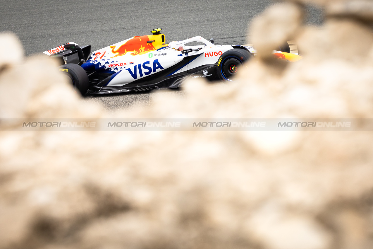 TEST BAHRAIN, Yuki Tsunoda (JPN) Racing Bulls VCARB 02.

26.02.2025. Formula 1 Testing, Sakhir, Bahrain, Day One.

- www.xpbimages.com, EMail: requests@xpbimages.com © Copyright: Bearne / XPB Images