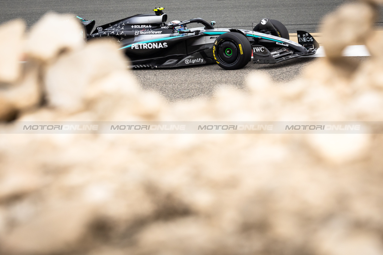 TEST BAHRAIN, Andrea Kimi Antonelli (ITA) Mercedes AMG F1 W16.

26.02.2025. Formula 1 Testing, Sakhir, Bahrain, Day One.

- www.xpbimages.com, EMail: requests@xpbimages.com © Copyright: Bearne / XPB Images