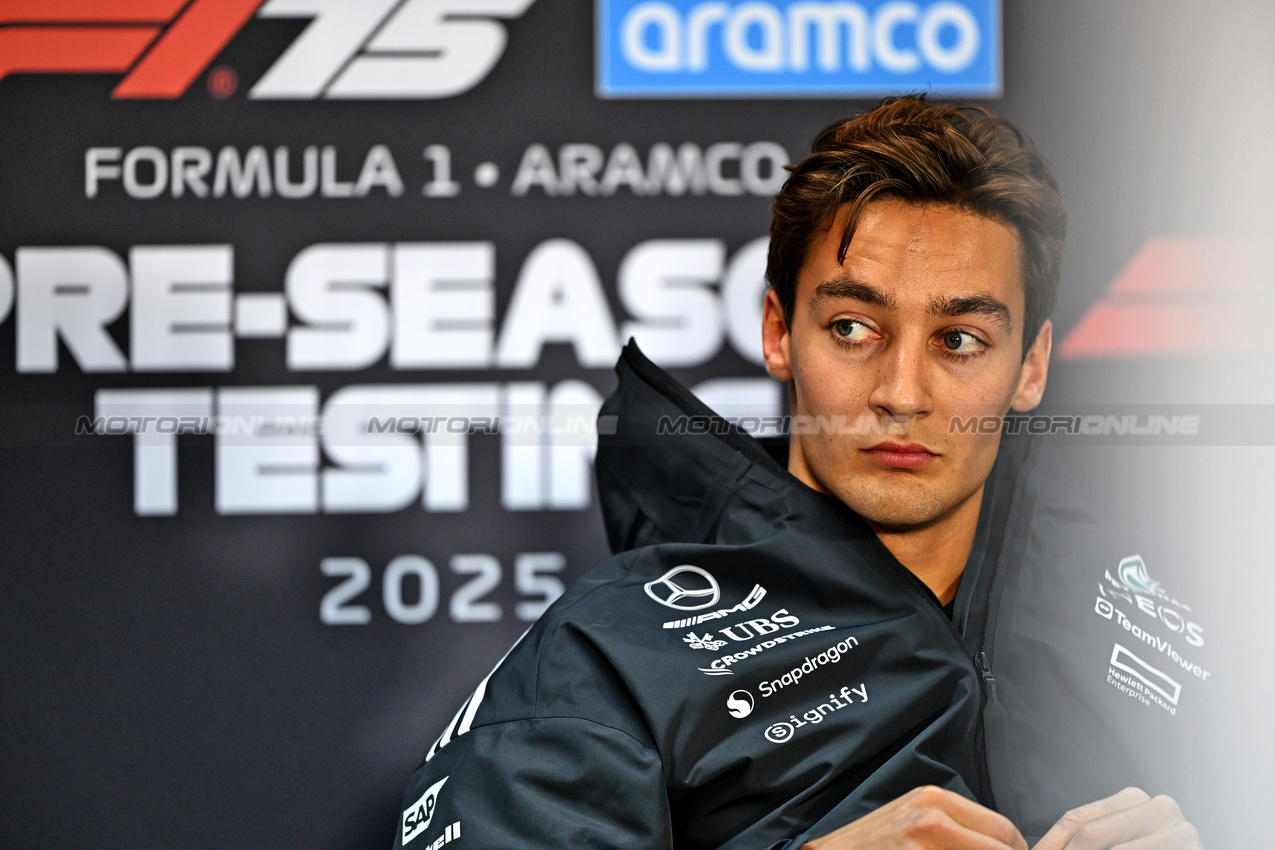 TEST BAHRAIN, George Russell (GBR) Mercedes AMG F1 in the FIA Press Conference.



26.02.2025. Formula 1 Testing, Sakhir, Bahrain, Day One.

- www.xpbimages.com, EMail: requests@xpbimages.com © Copyright: Price / XPB Images