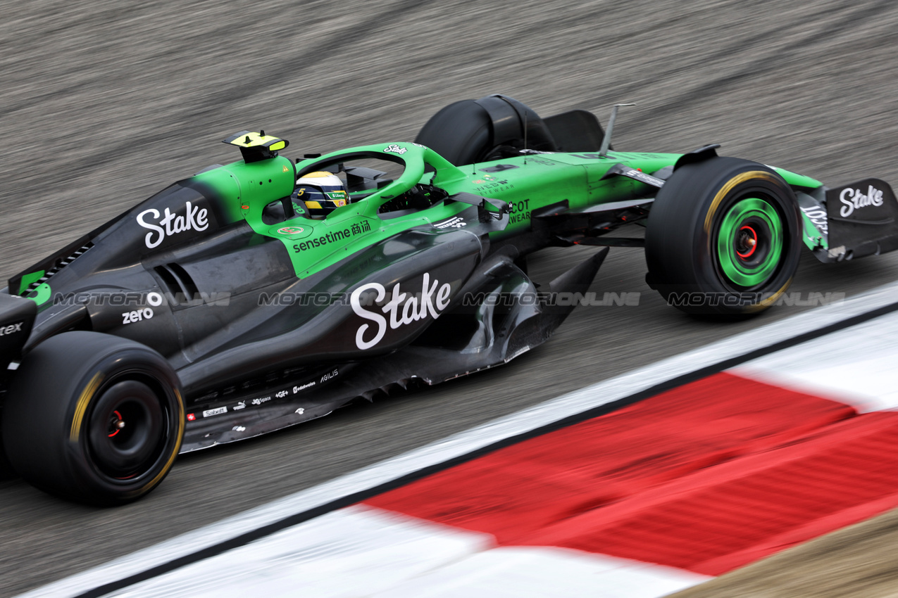 TEST BAHRAIN, Gabriel Bortoleto (BRA) Sauber C45.

26.02.2025. Formula 1 Testing, Sakhir, Bahrain, Day One.

- www.xpbimages.com, EMail: requests@xpbimages.com © Copyright: Bearne / XPB Images