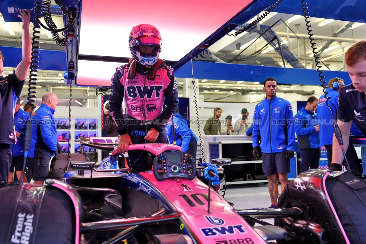 TEST BAHRAIN, Pierre Gasly (FRA) Alpine F1 Team A525.

26.02.2025. Formula 1 Testing, Sakhir, Bahrain, Day One.

- www.xpbimages.com, EMail: requests@xpbimages.com © Copyright: Batchelor / XPB Images