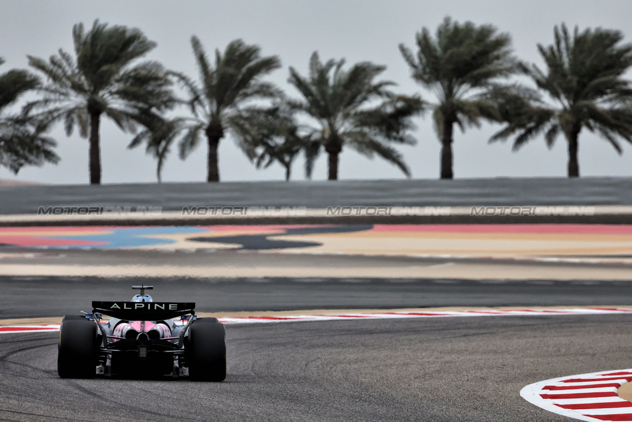 TEST BAHRAIN, Pierre Gasly (FRA) Alpine F1 Team A525.

26.02.2025. Formula 1 Testing, Sakhir, Bahrain, Day One.

- www.xpbimages.com, EMail: requests@xpbimages.com © Copyright: Bearne / XPB Images