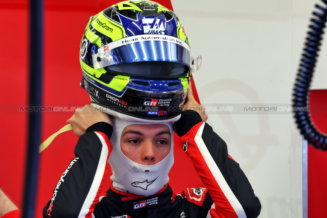 TEST BAHRAIN, Oliver Bearman (GBR) Haas F1 Team.

26.02.2025. Formula 1 Testing, Sakhir, Bahrain, Day One.

 - www.xpbimages.com, EMail: requests@xpbimages.com © Copyright: Coates / XPB Images