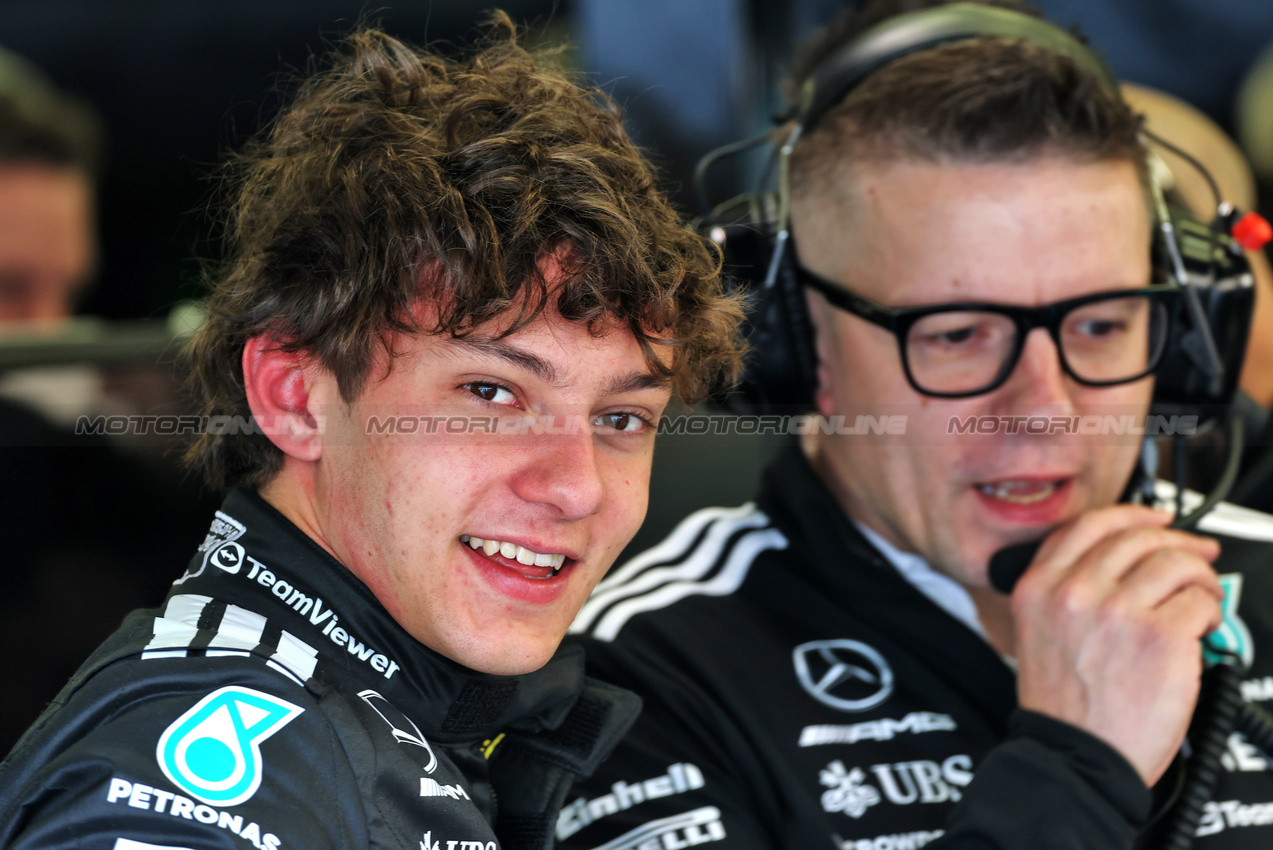TEST BAHRAIN, Andrea Kimi Antonelli (ITA) Mercedes AMG F1.

26.02.2025. Formula 1 Testing, Sakhir, Bahrain, Day One.

 - www.xpbimages.com, EMail: requests@xpbimages.com © Copyright: Coates / XPB Images