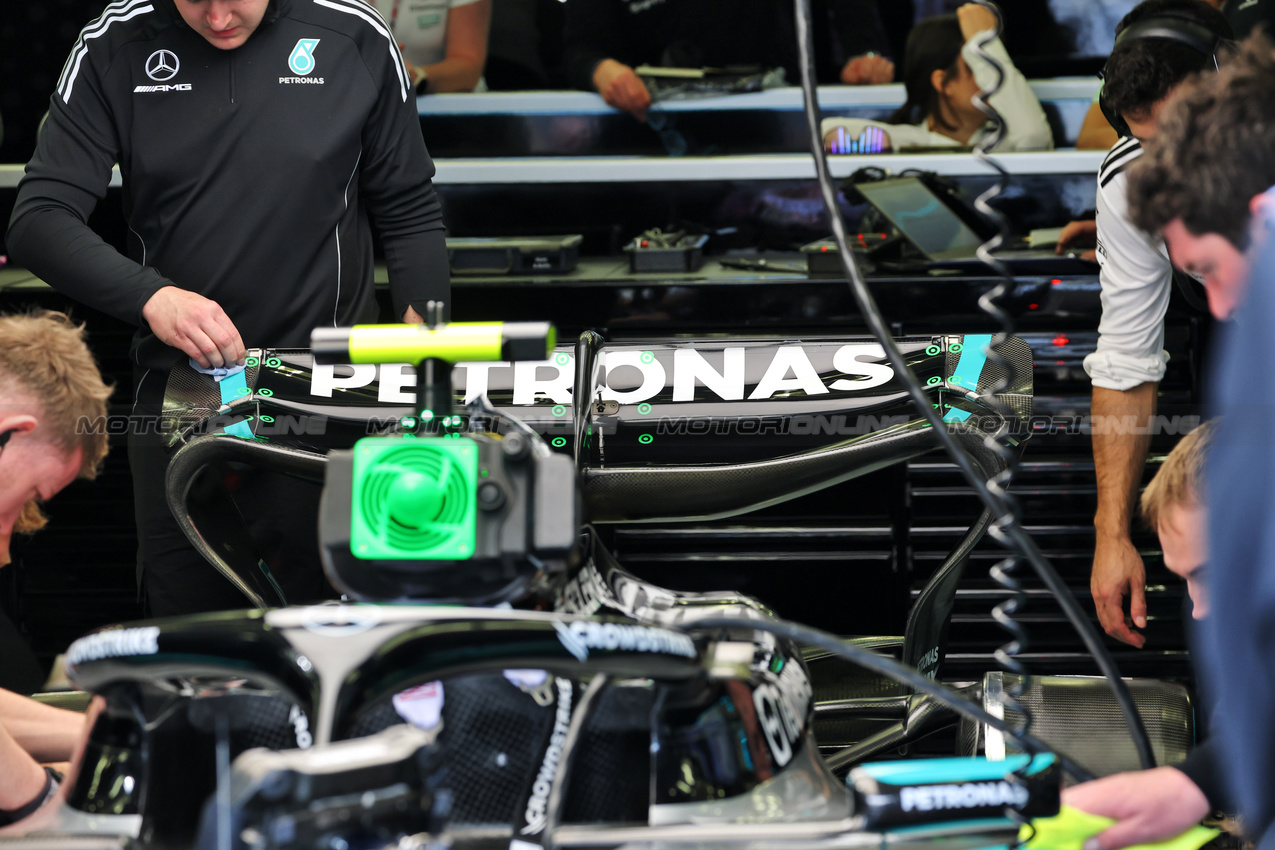 TEST BAHRAIN, Mercedes AMG F1 W16 rear wing.

26.02.2025. Formula 1 Testing, Sakhir, Bahrain, Day One.

 - www.xpbimages.com, EMail: requests@xpbimages.com © Copyright: Coates / XPB Images