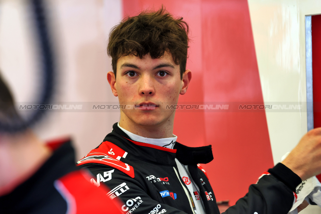 TEST BAHRAIN, Oliver Bearman (GBR) Haas F1 Team.

26.02.2025. Formula 1 Testing, Sakhir, Bahrain, Day One.

 - www.xpbimages.com, EMail: requests@xpbimages.com © Copyright: Coates / XPB Images
