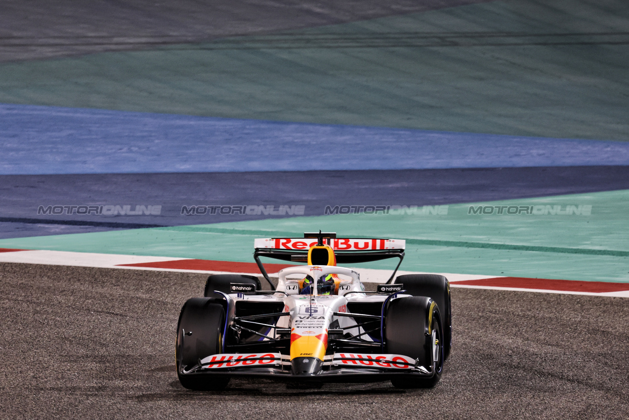 TEST BAHRAIN, Isack Hadjar (FRA) Racing Bulls VCARB 02.

26.02.2025. Formula 1 Testing, Sakhir, Bahrain, Day One.

- www.xpbimages.com, EMail: requests@xpbimages.com © Copyright: Bearne / XPB Images