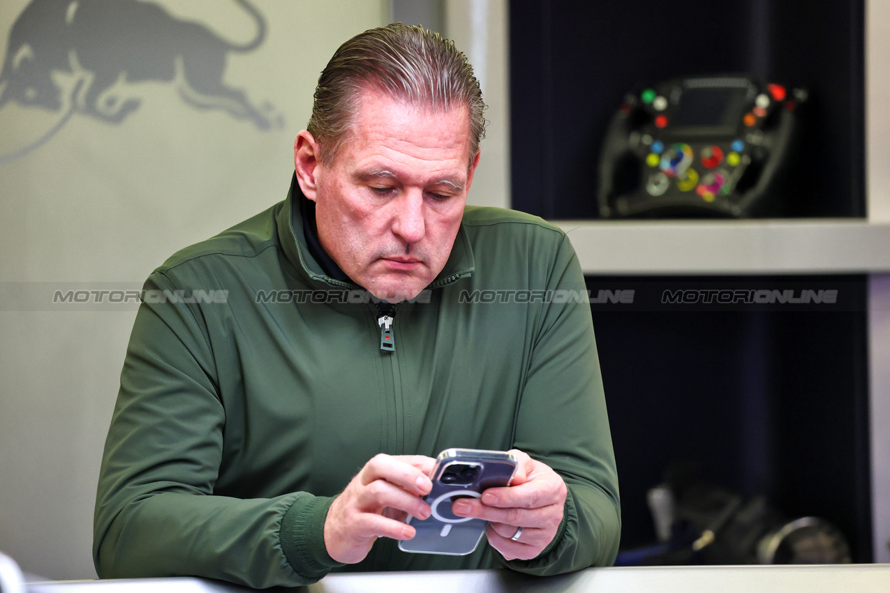 TEST BAHRAIN, Jos Verstappen (NLD).

26.02.2025. Formula 1 Testing, Sakhir, Bahrain, Day One.

- www.xpbimages.com, EMail: requests@xpbimages.com © Copyright: Batchelor / XPB Images