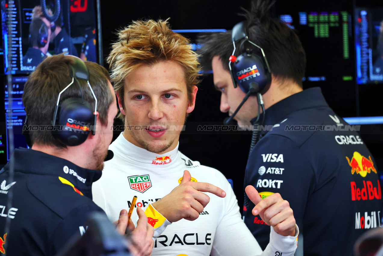 TEST BAHRAIN, Liam Lawson (NZL) Red Bull Racing.

26.02.2025. Formula 1 Testing, Sakhir, Bahrain, Day One.

- www.xpbimages.com, EMail: requests@xpbimages.com © Copyright: Batchelor / XPB Images