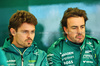TEST BAHRAIN, (L to R): Felipe Drugovich (BRA) Aston Martin F1 Team, Reserve e Development Programme Driver with Fernando Alonso (ESP) Aston Martin F1 Team.

26.02.2025. Formula 1 Testing, Sakhir, Bahrain, Day One.

- www.xpbimages.com, EMail: requests@xpbimages.com © Copyright: Batchelor / XPB Images
