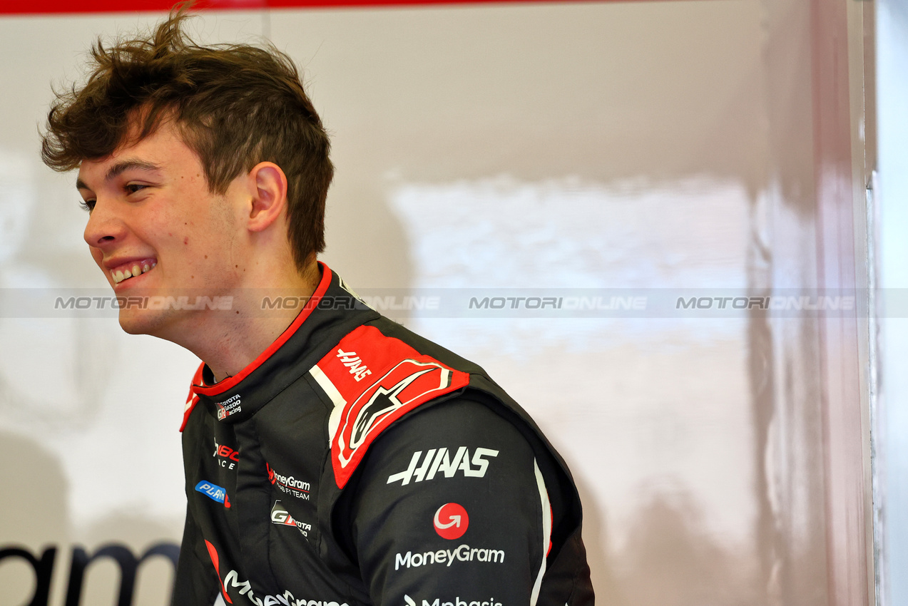 TEST BAHRAIN, Oliver Bearman (GBR) Haas F1 Team.

28.02.2025. Formula 1 Testing, Sakhir, Bahrain, Day Three.

- www.xpbimages.com, EMail: requests@xpbimages.com © Copyright: Charniaux / XPB Images