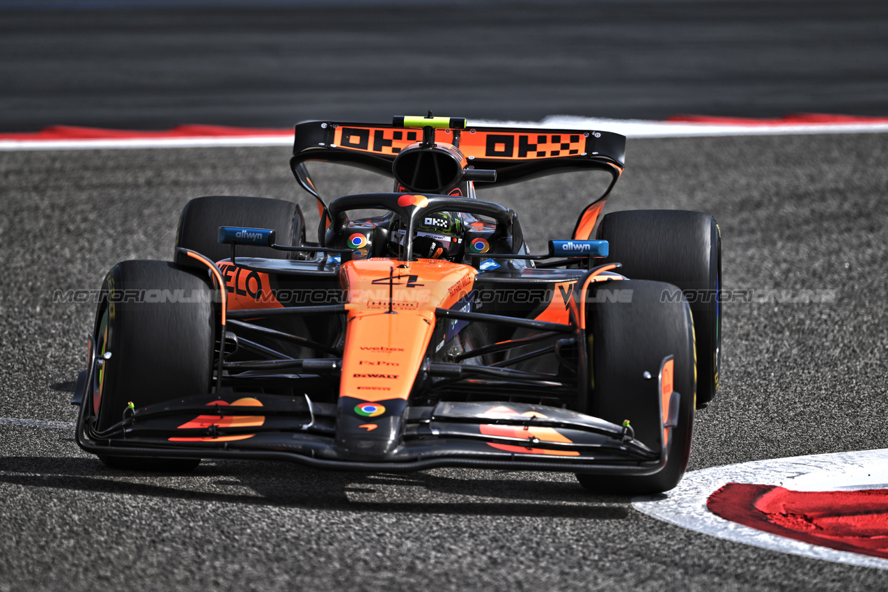 TEST BAHRAIN, Lando Norris (GBR) McLaren MCL39.

28.02.2025. Formula 1 Testing, Sakhir, Bahrain, Day Three.

- www.xpbimages.com, EMail: requests@xpbimages.com © Copyright: Price / XPB Images