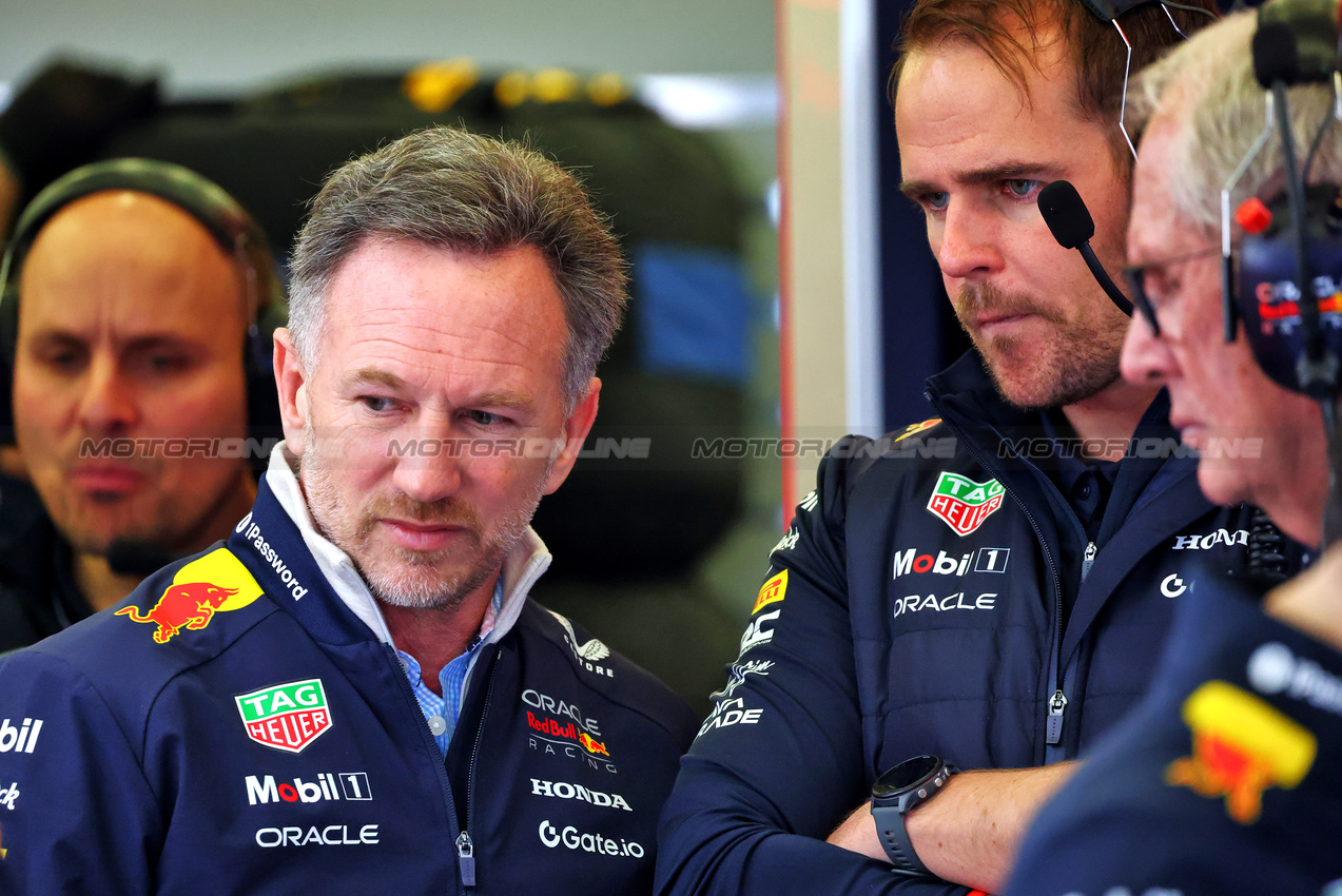 TEST BAHRAIN, Christian Horner (GBR) Red Bull Racing Team Principal.

28.02.2025. Formula 1 Testing, Sakhir, Bahrain, Day Three.

- www.xpbimages.com, EMail: requests@xpbimages.com © Copyright: Batchelor / XPB Images