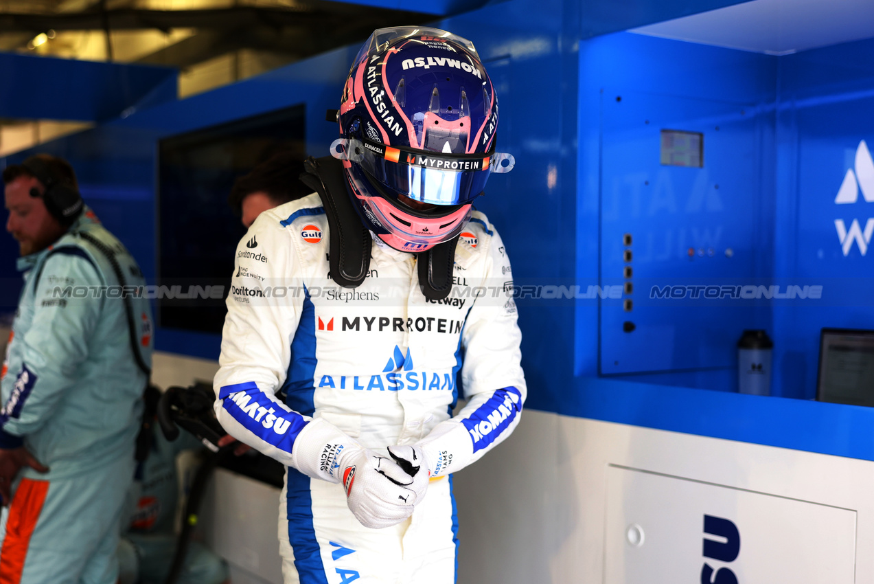 TEST BAHRAIN, Alexander Albon (THA) Atlassian Williams Racing.

28.02.2025. Formula 1 Testing, Sakhir, Bahrain, Day Three.

- www.xpbimages.com, EMail: requests@xpbimages.com © Copyright: Bearne / XPB Images