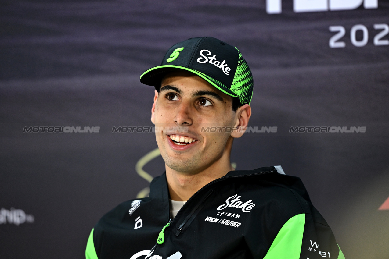 TEST BAHRAIN, Gabriel Bortoleto (BRA) Sauber in the FIA Press Conference.

28.02.2025. Formula 1 Testing, Sakhir, Bahrain, Day Three.

- www.xpbimages.com, EMail: requests@xpbimages.com © Copyright: Price / XPB Images