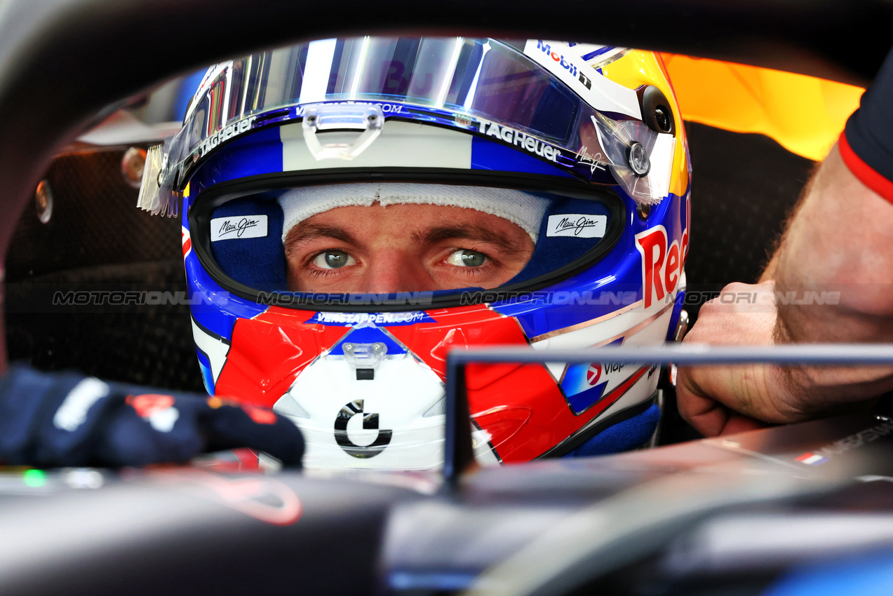 TEST BAHRAIN, Max Verstappen (NLD) Red Bull Racing RB21.

28.02.2025. Formula 1 Testing, Sakhir, Bahrain, Day Three.

- www.xpbimages.com, EMail: requests@xpbimages.com © Copyright: Charniaux / XPB Images