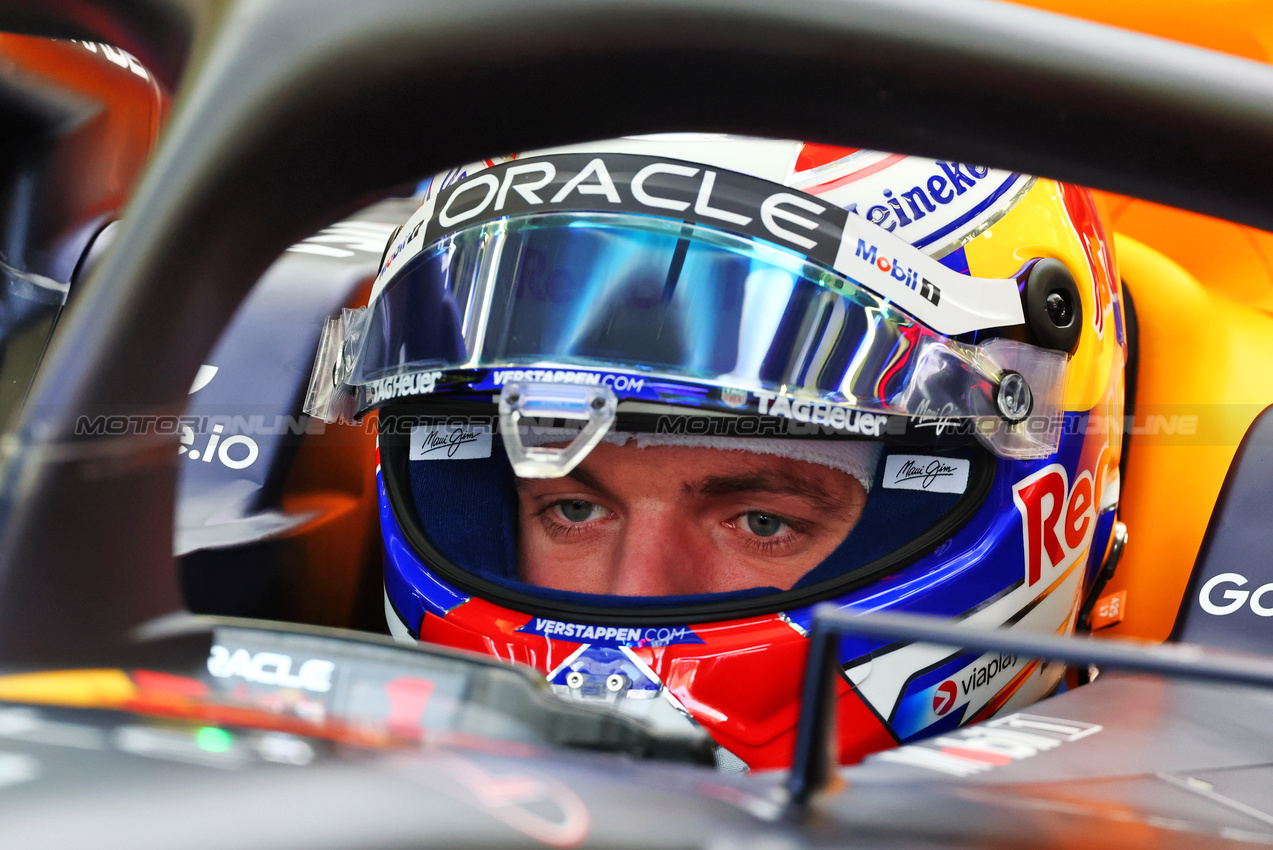 TEST BAHRAIN, Max Verstappen (NLD) Red Bull Racing RB21.

28.02.2025. Formula 1 Testing, Sakhir, Bahrain, Day Three.

- www.xpbimages.com, EMail: requests@xpbimages.com © Copyright: Batchelor / XPB Images