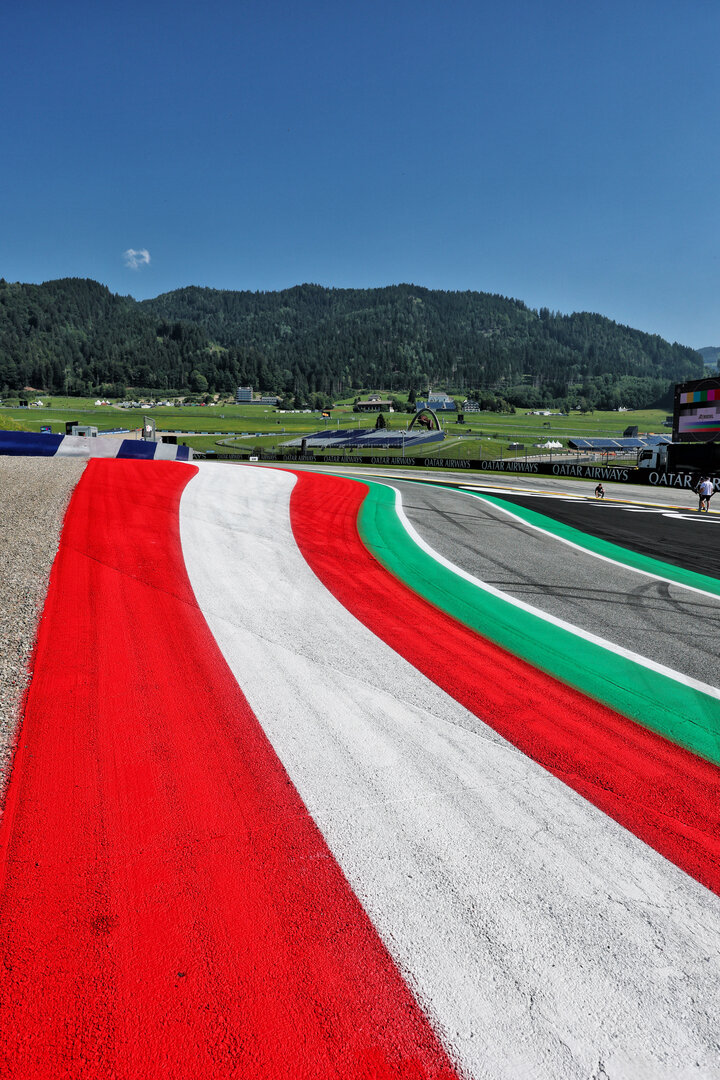 GP AUSTRIA, Circuit Atmosfera - Track run off.
25.06.2026. Formula 1 World Championship, Rd 8, Austrian Grand Prix, Spielberg, Austria, Preparation Day.
- www.xpbimages.com, EMail: requests@xpbimages.com © Copyright: Moy / XPB Images