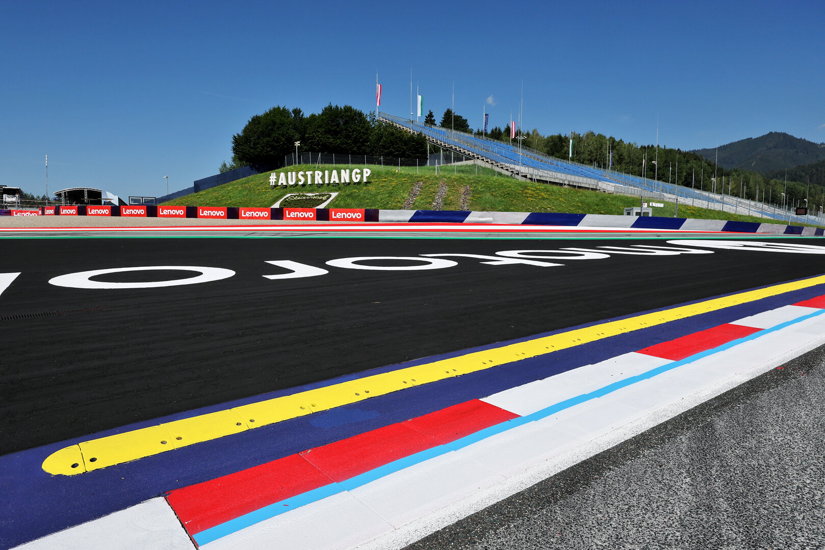 GP AUSTRIA, Circuit Atmosfera - #AustrianGP sign trackside.
25.06.2026. Formula 1 World Championship, Rd 8, Austrian Grand Prix, Spielberg, Austria, Preparation Day.
- www.xpbimages.com, EMail: requests@xpbimages.com © Copyright: Moy / XPB Images