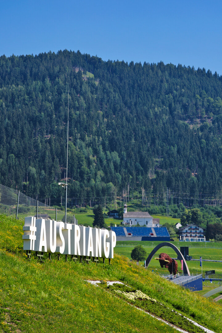 GP AUSTRIA, Circuit Atmosfera - #AustrianGP sign trackside.
25.06.2026. Formula 1 World Championship, Rd 8, Austrian Grand Prix, Spielberg, Austria, Preparation Day.
- www.xpbimages.com, EMail: requests@xpbimages.com © Copyright: Moy / XPB Images
