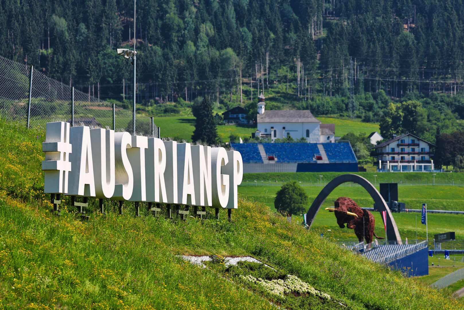 GP AUSTRIA, Circuit Atmosfera - #AustrianGP sign trackside.
25.06.2026. Formula 1 World Championship, Rd 8, Austrian Grand Prix, Spielberg, Austria, Preparation Day.
- www.xpbimages.com, EMail: requests@xpbimages.com © Copyright: Moy / XPB Images