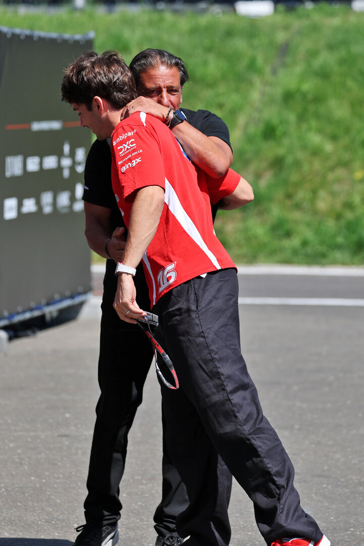 GP AUSTRIA, Charles Leclerc (MON) Ferrari wii Jean Michel Tibi (FRA) F1 Camera Operator.
25.06.2026. Formula 1 World Championship, Rd 8, Austrian Grand Prix, Spielberg, Austria, Preparation Day.
- www.xpbimages.com, EMail: requests@xpbimages.com © Copyright: Moy / XPB Images