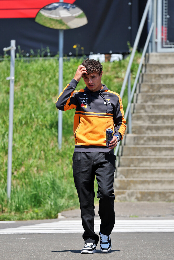 GP AUSTRIA, Lando Norris (GBR) McLaren F1 Team.
25.06.2026. Formula 1 World Championship, Rd 8, Austrian Grand Prix, Spielberg, Austria, Preparation Day.
- www.xpbimages.com, EMail: requests@xpbimages.com © Copyright: Moy / XPB Images