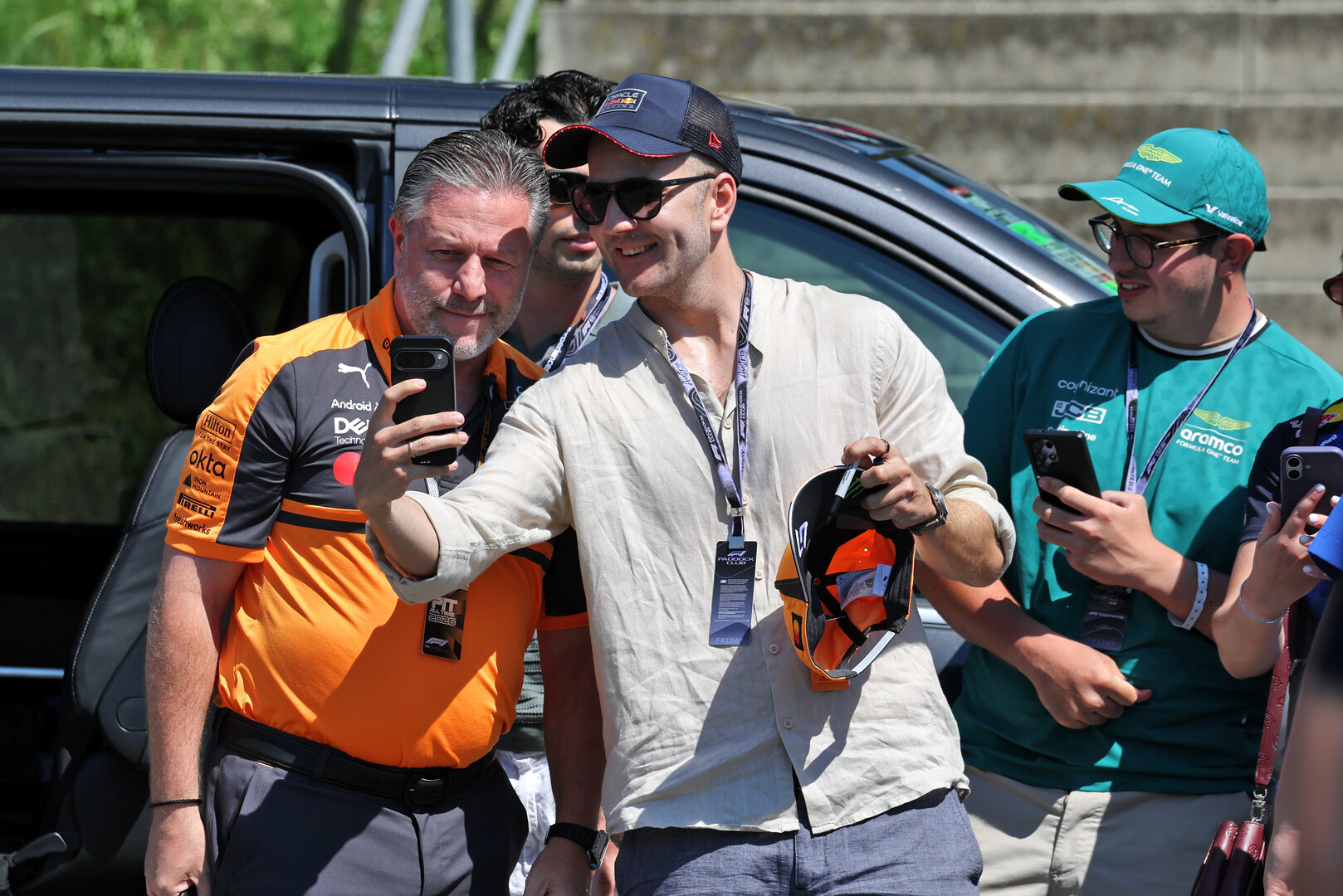 GP AUSTRIA, Zak Brown (USA) McLaren F1 Team Executive Director (Left) with fans
26.06.2026. Formula 1 World Championship, Rd 8, Austrian Grand Prix, Spielberg, Austria, Practice Day.
- www.xpbimages.com, EMail: requests@xpbimages.com © Copyright: Moy / XPB Images