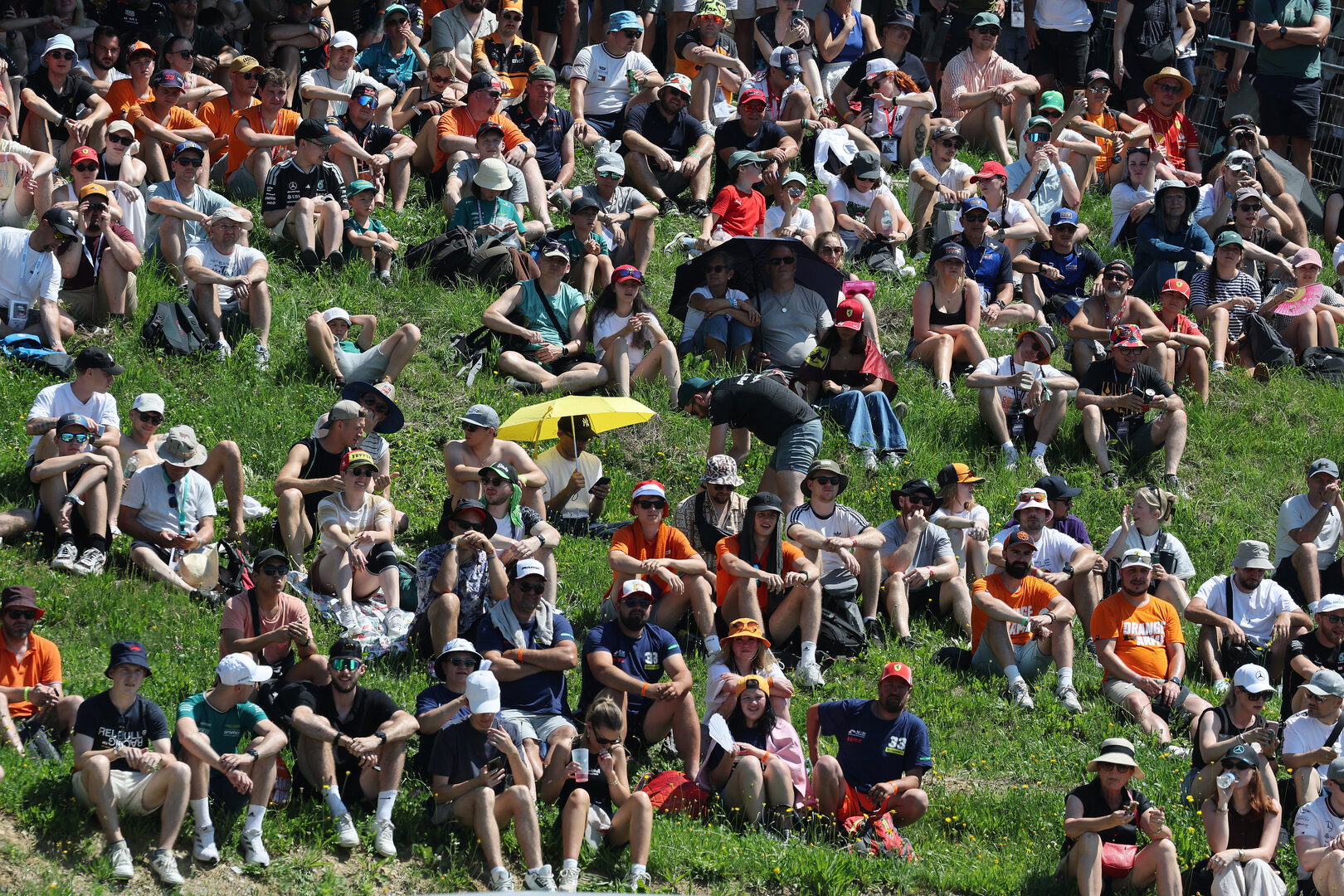 GP AUSTRIA, Circuit Atmosfera - fans.
26.06.2026. Formula 1 World Championship, Rd 8, Austrian Grand Prix, Spielberg, Austria, Practice Day.
- www.xpbimages.com, EMail: requests@xpbimages.com © Copyright: Moy / XPB Images