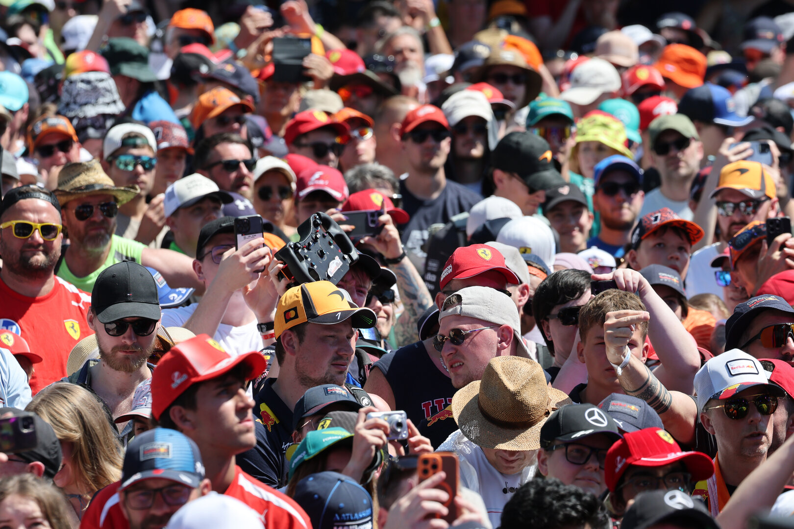 GP AUSTRIA, Fans at the FanZone Stage.
26.06.2026. Formula 1 World Championship, Rd 8, Austrian Grand Prix, Spielberg, Austria, Practice Day.
- www.xpbimages.com, EMail: requests@xpbimages.com © Copyright: Moy / XPB Images