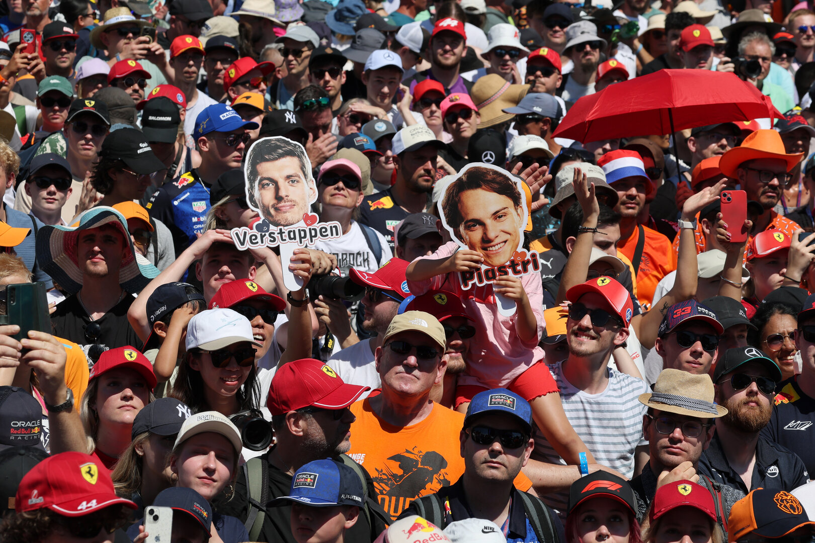 GP AUSTRIA, Fans at the FanZone Stage.
26.06.2026. Formula 1 World Championship, Rd 8, Austrian Grand Prix, Spielberg, Austria, Practice Day.
- www.xpbimages.com, EMail: requests@xpbimages.com © Copyright: Moy / XPB Images
