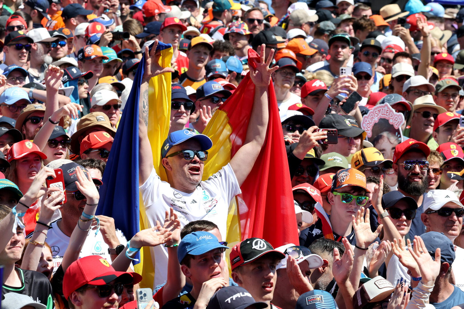 GP AUSTRIA, Fans at the FanZone Stage.
26.06.2026. Formula 1 World Championship, Rd 8, Austrian Grand Prix, Spielberg, Austria, Practice Day.
- www.xpbimages.com, EMail: requests@xpbimages.com © Copyright: Moy / XPB Images
