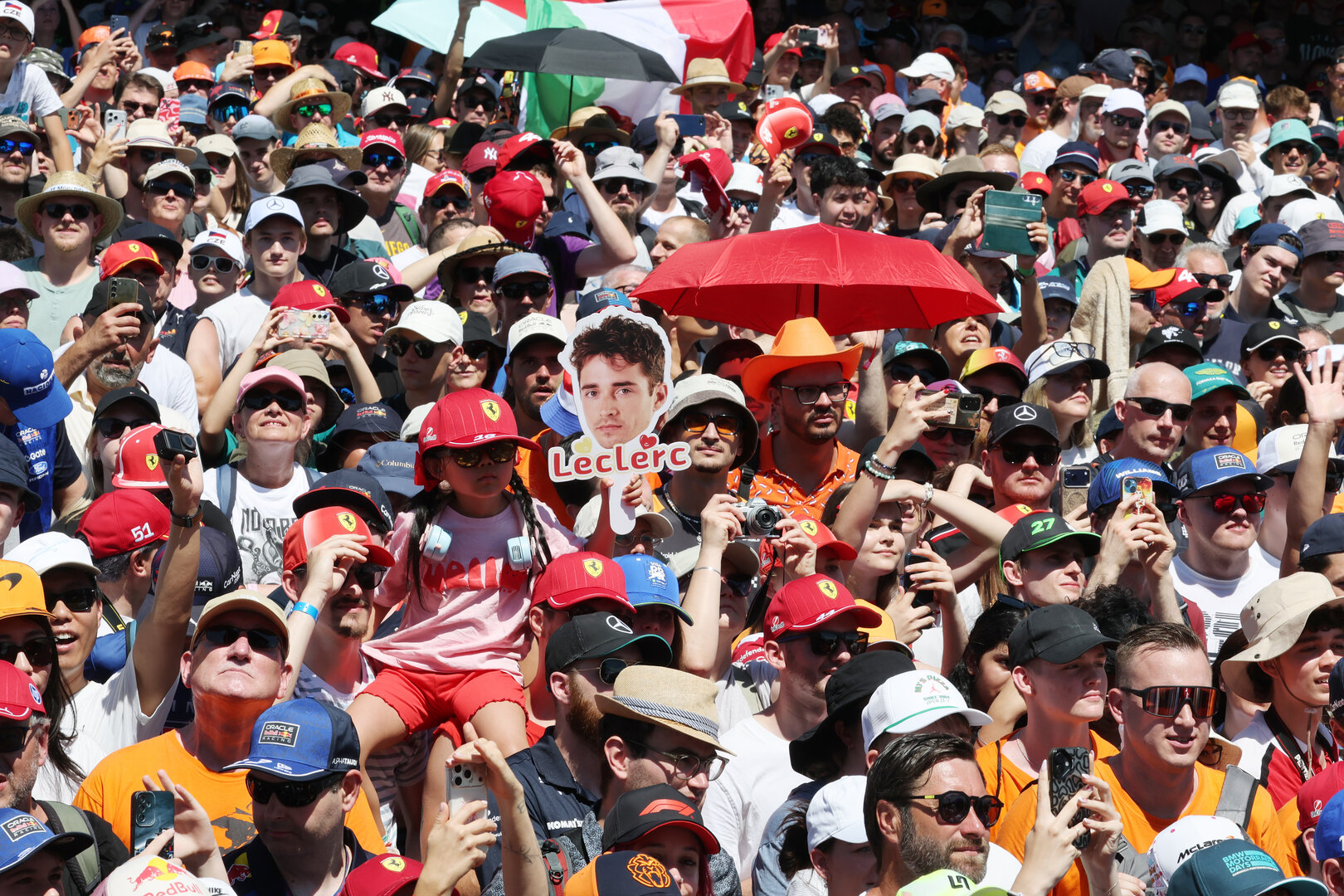 GP AUSTRIA, Fans at the FanZone Stage.
26.06.2026. Formula 1 World Championship, Rd 8, Austrian Grand Prix, Spielberg, Austria, Practice Day.
- www.xpbimages.com, EMail: requests@xpbimages.com © Copyright: Moy / XPB Images