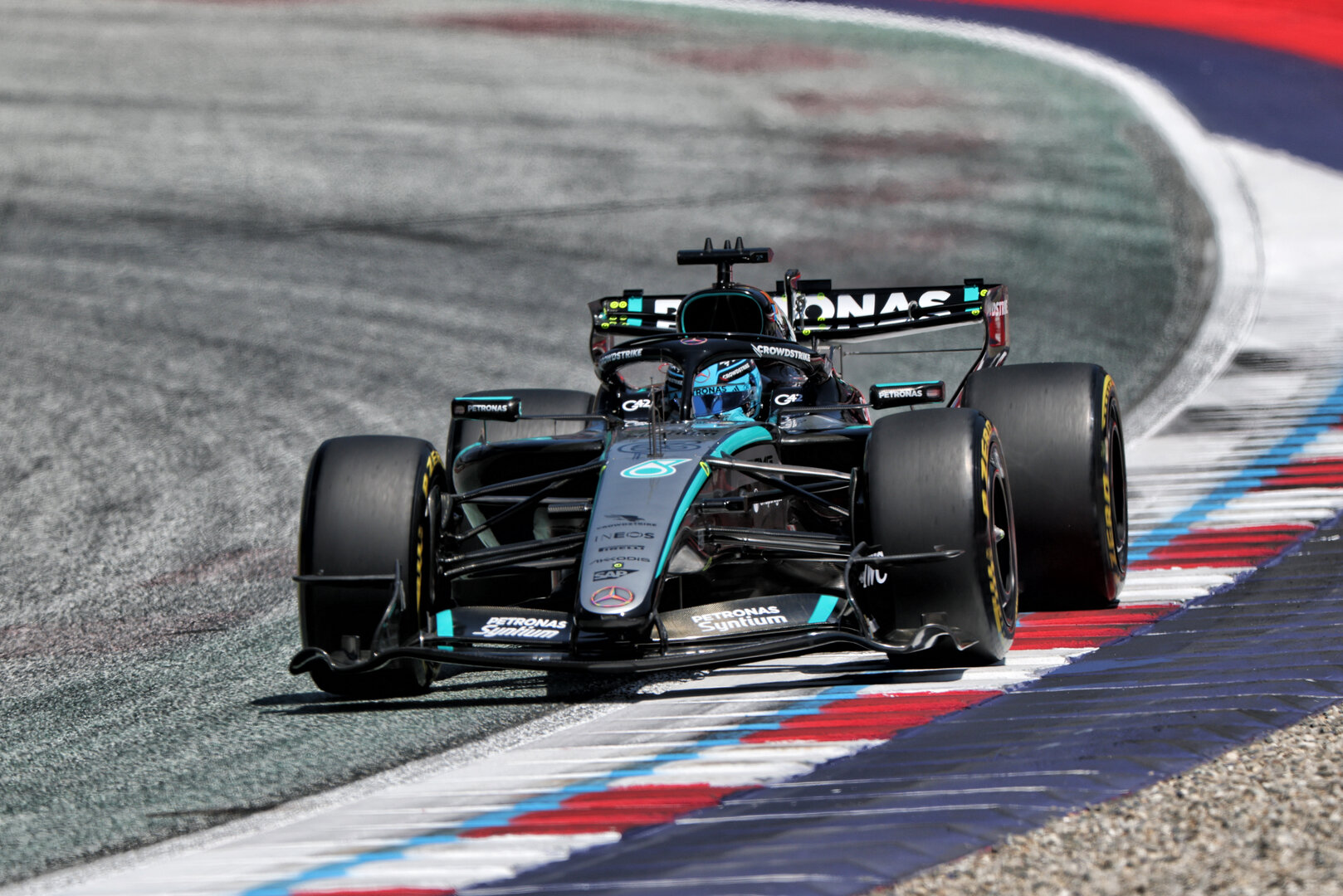 GP AUSTRIA, George Russell (GBR) Mercedes AMG Formula One Team W17.
26.06.2026. Formula 1 World Championship, Rd 8, Austrian Grand Prix, Spielberg, Austria, Practice Day.
- www.xpbimages.com, EMail: requests@xpbimages.com © Copyright: Moy / XPB Images